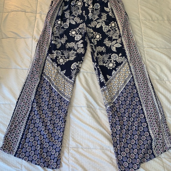 Francesca’s Flowy Pants - Picture 2 of 2